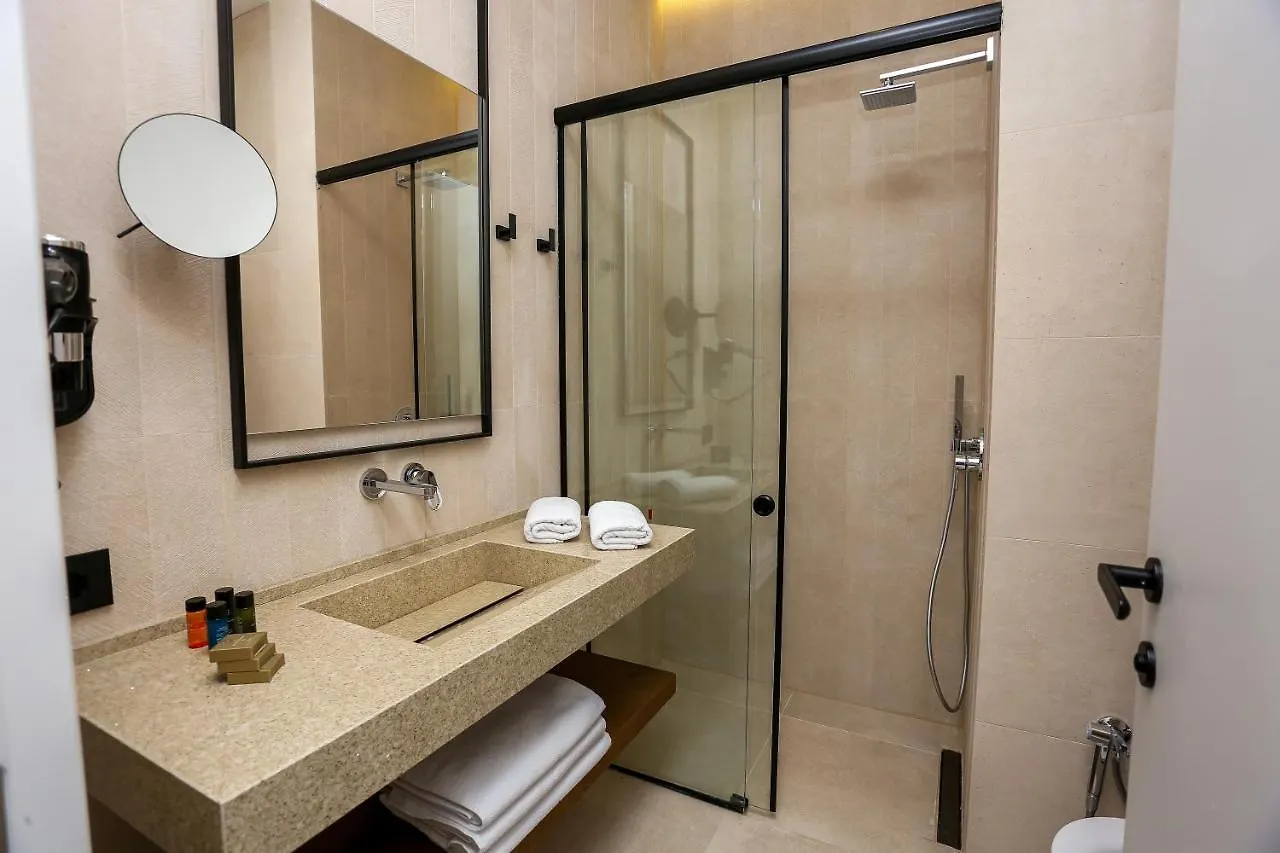 Nassau Hotel Dhërmi 4*,  Albanie
